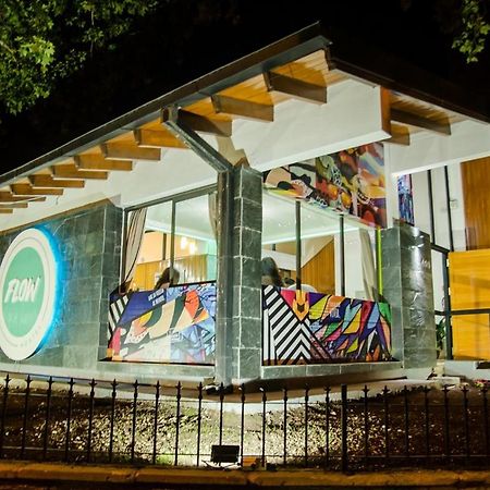 Flow San Rafael  Exterior foto